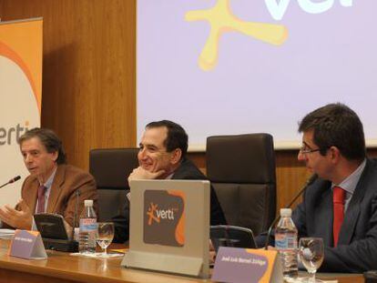El actual presidenet de Mapfre, José Antonio Huertas (centro), en la presentación de la marca Verti, en 2010.