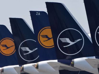 Aviones de Lufthansa aparcados en el aeropuerto Franz-Josef-Strauss de Múnich. 
 