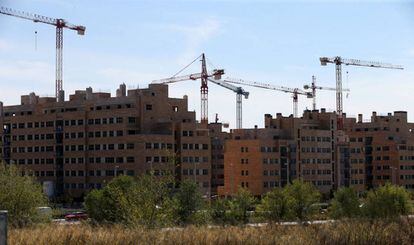Edificios en construcción en el barrio de El Cañaveral, en Madrid.