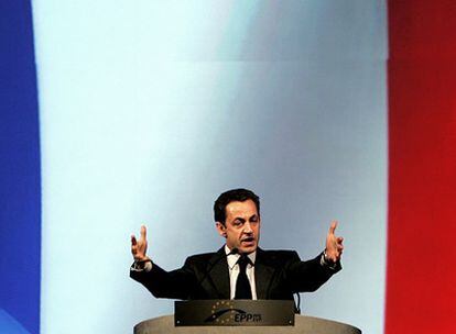 Nicolas Sarkozy se dirige a los miembros del Partido Popular Europeo,  el 30 de marzo de 2006, en Roma.