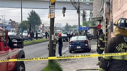 Restos humanos colgados de un puente peatonal en la ciudad de Toluca, en el Estado de México.