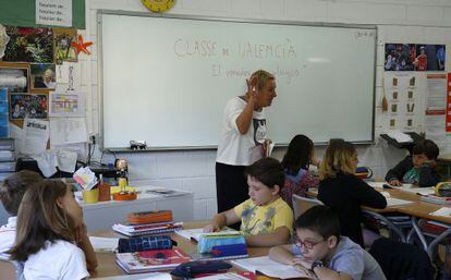 Un dia de classe a l'escola La Gavina, a Picanya.