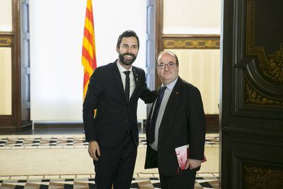 Roger Torrent y Miquel Iceta, el 5 de marzo en el Parlamento de Catalu&ntilde;a.