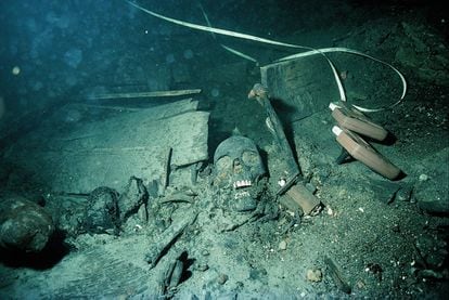 Restos humanos hallados en el barco de guerra sueco Kronan, hundido en 1676.