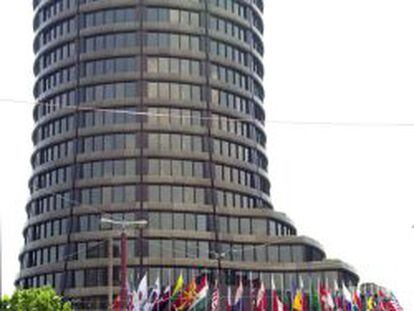Basilea pide cautela en la retirada de las políticas de estímulo