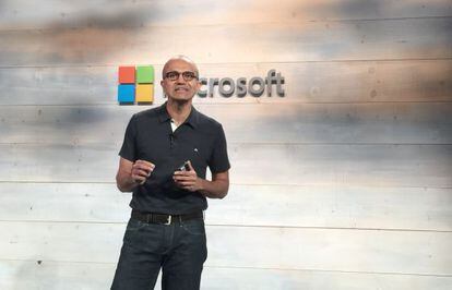 Satya Nadella, consejero delegado de Microsoft, durante el encuentro.