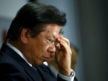 Tetsuro Aikawa, presidente de Mitsubishi durante una rueda de prensa en Tokio.