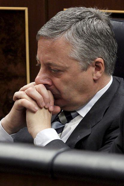 El vicesecretario general del PSOE, José Blanco, en el pleno del Congreso.