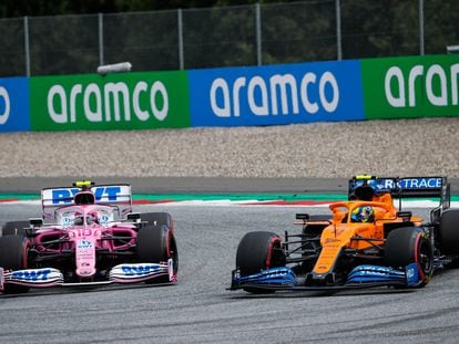 Lance Stroll (izquierda), de Racing Point, trata de adelantar a Lando Norris, de McLaren Renault, este domingo en el Gran Premio de Estiria de F1.