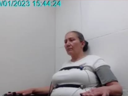 Captura de pantalla del video que muestra el interrogatorio de Marelbys Meza, entonces niñera del hijo de Laura Sarabia.