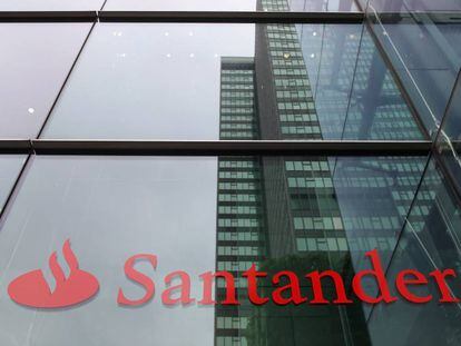 Vista general de la sede del Santander UK en Londres.