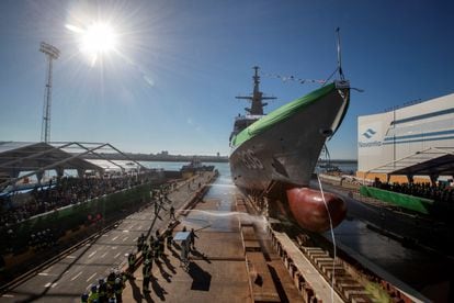 Botadura de la corbeta Unayzah, la última de las construidas por Navantia para la Marina Real saudí, en diciembre de 2021 en el astillero de San Fernando (Cádiz)