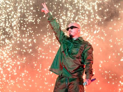 J Balvin, durante una presentación en California, el pasado 31 de octubre.