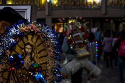 Miles de peregrinos arriban a la basílica de Guadalupe desde el día 11 de diciembre. La peregrinación a la basílica de Guadalupe romperá un récord de asistencia este año, luego de las restricciones a consecuencia de la pandemia. 