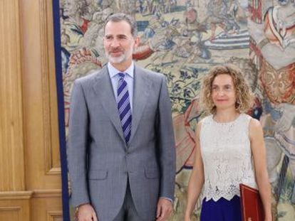 La presidenta del Congreso notifica el resultado de la votación del debate de investidura a Felipe VI