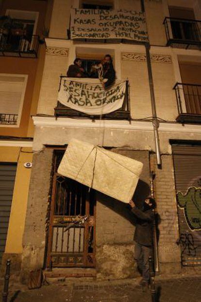 Okupación del edificio de la calle Tres Peces el martes