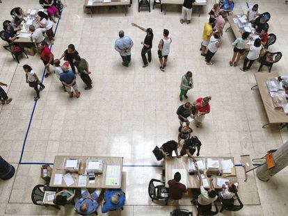 Un col·legi electoral, a Palma, durant les eleccions generals de juny 2016.