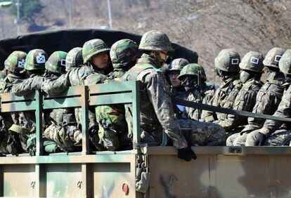 Soldados surcoreanos en la frontera con Corea del Norte.