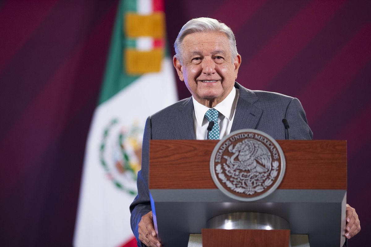 López Obrador, a los asesores del INE y al Supremo: “Su único dios es el dinero”