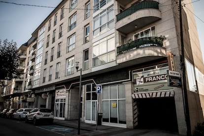 Edificio de Monforte donde está el piso en el que residió la difunta y que forma parte de su legado.