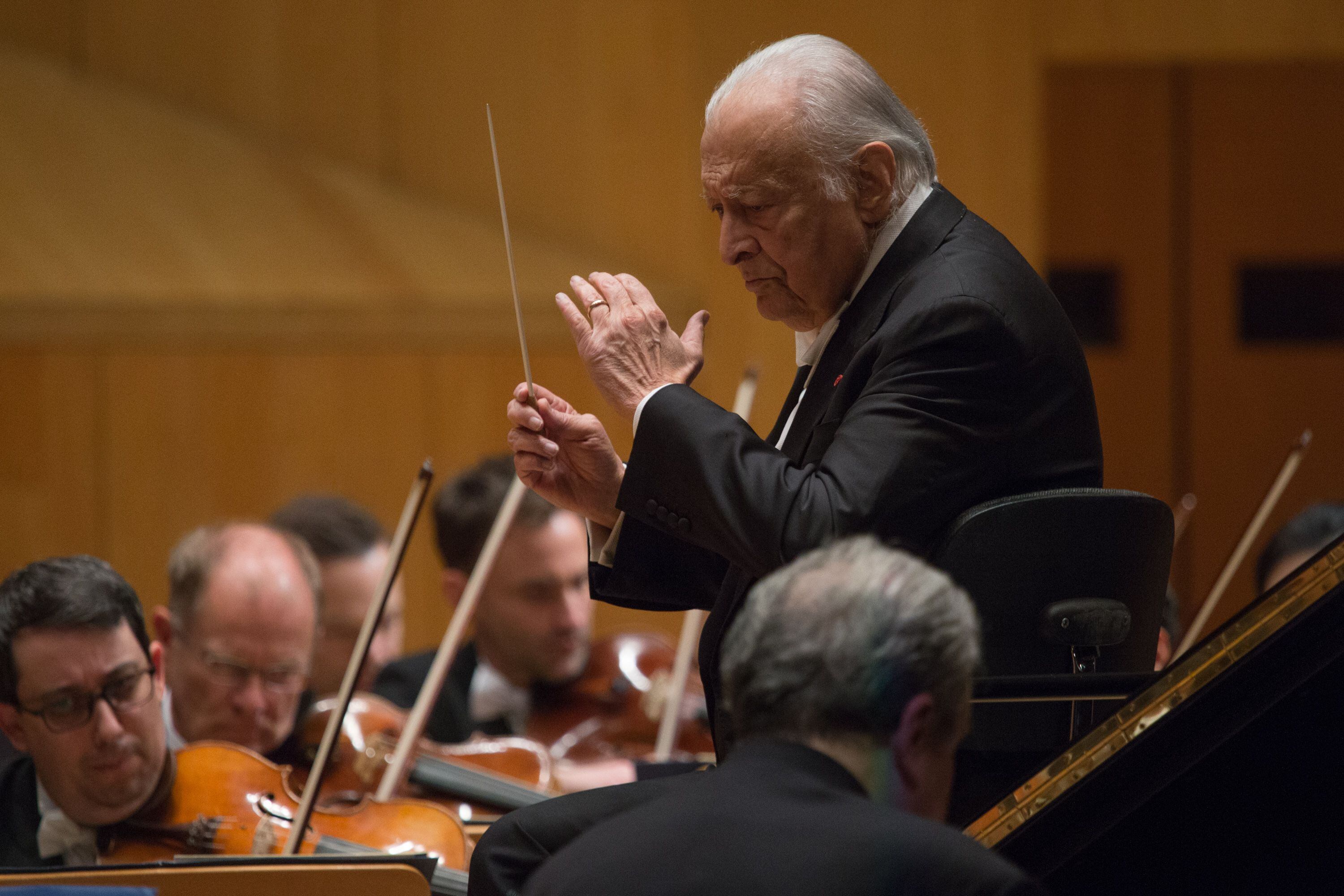 Zubin Mehta regresa con su mejor Brahms, tan bello y majestuoso como austero y otoñal