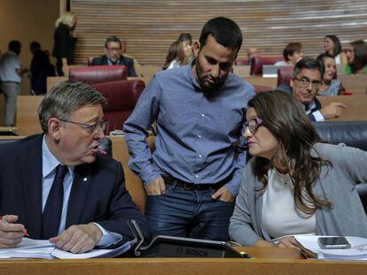 A la izquierda, el presidente de la Generalitat, Ximo Puig, el consejero de Educación, Vicent Marzà, y la vicepresidenta, Mònica Oltra.