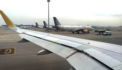 Aviones de la compañía Vueling en el Aeropuerto de El Prat.