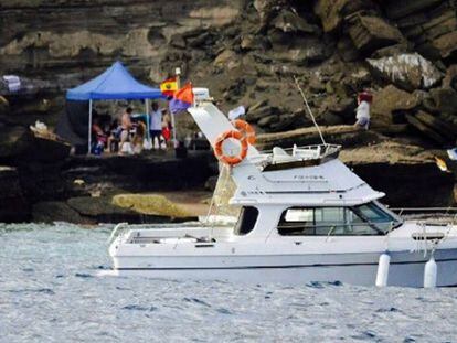 Furtivos cazados por la Guardia Civil en el islote de Alegranza en septiembre de 2015. 