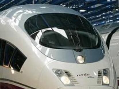 Tren de alta velocidad S-103, fabricado por Siemens, que Renfe utiliza entre Madrid y Barcelona.