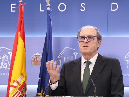 El defensor del pueblo, Ángel Gabilondo, ofrece una rueda de prensa tras la entrega del Informe Anual 2022 a la presidenta del Congreso, el pasado 13 marzo.