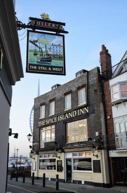 Pubs cercanos al puerto de Portsmouth, en la costa sur de Inglaterra.