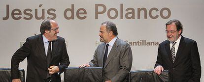 De izquierda a derecha, Ángel Gabilondo, Ignacio Polanco y Juan Luis Cebrián en la presentación de la Cátedra Jesús de Polanco.