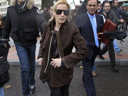 Marta Dom&iacute;nguez, a la salida de los juzgados de Madrid tras declarar por la Operaci&oacute;n Galgo