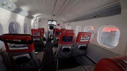 Imagen del interior de un DHC-6 Twin Otter, el aparato que tiene previsto usar Surcar Airlines en sus vuelos entre las islas de Canarias.