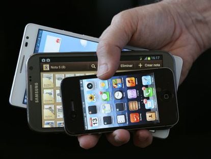 iPhone 4 (3,5 pulgadas, Samsung Note (5,5) y Huawei Mate (6,1).