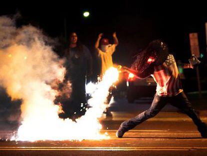 Enfrentamientos en las calle de Ferguson. 