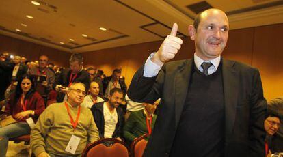 Louz&aacute;n, el jueves por la noche tras conocer su victoria en el hotel de Santiago donde se celebr&oacute; la votaci&oacute;n.