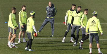 Zidane, en el &uacute;ltimo entrenamiento previo al partido contra el Betis