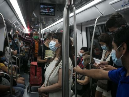 Viajeros en el metro de Barcelona el pasado mes de septiembre.