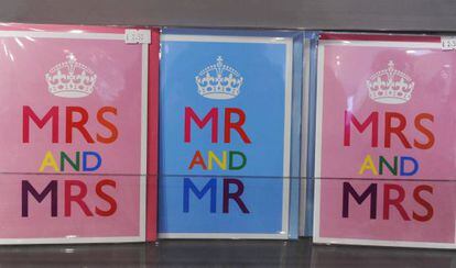 Tarjetas postales en apoyo del matrimonio homosexual, en un tienda de Londres.