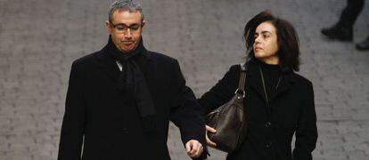 Diego Torres y su esposa, Ana Mar&iacute;a Tejeiro, acuden a declarar a los juzgados de Palma el pasado febrero. 