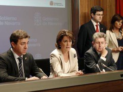 La presidenta de Navarra, Yolanda Barcina, junto al consejero de Presidencia, Roberto Jiménez.