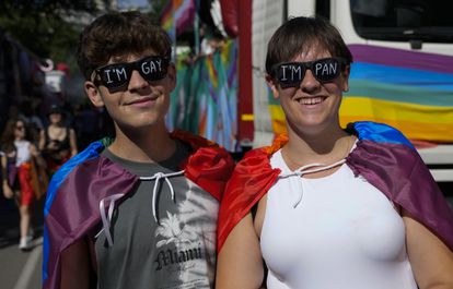 Miles de personas participarán este sábado en el desfile Pride! Barcelona, con motivo del Día del Orgullo LGTBI, en Barcelona.