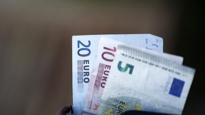 dinero efectivo