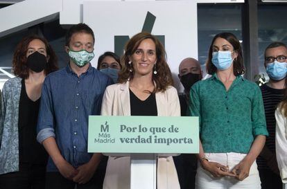 La candidata de Más Madrid a la Presidencia de la Comunidad de Madrid, Mónica García, con Íñigo Errejón, y Rita Maestre. 
