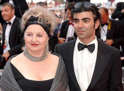 La actriz alemana Hanna Schygulla y el director turco Fatih Akin, en la presentación de <i>Auf der anderen seite.</i><b>