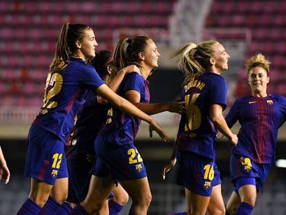 Las jugadoras del Bar&ccedil;a celebran su triunfo ante el Avaldsnes.