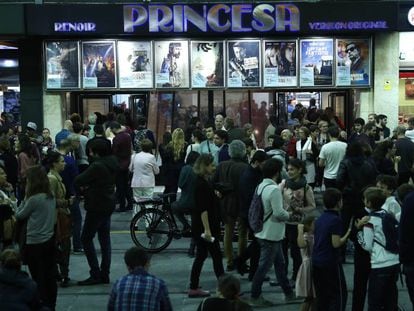 Colas en una multisala madrile&ntilde;a en la Fiesta del Cine del pasado octubre.