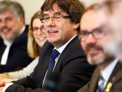 Reunión de Puigdemont con su grupo parlamentario en Berlín.