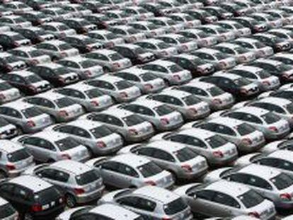 Cientos de coches de la marca Citroen.